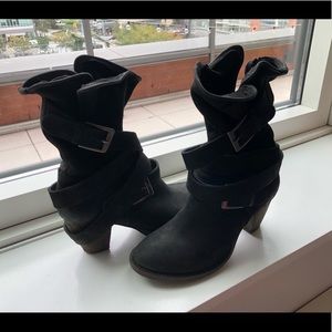 Steve Madden Johnny Boot